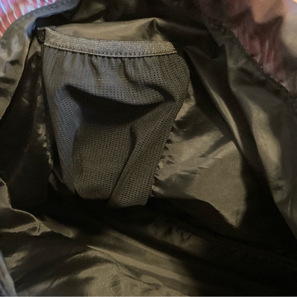 Under Armour Cinched Drawstring Gym Bag - Picture 7 of 8